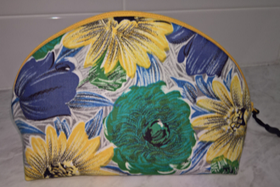 Picture of Pouch - 1950s Floral Small